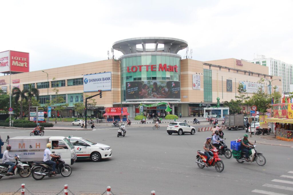 lotte-mart-quan-7-co-nhung-gi