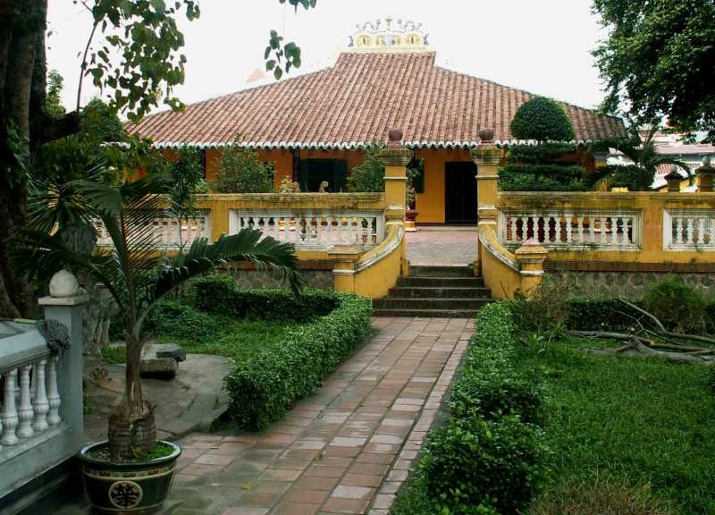 Chùa Tân Bình có không gian thoáng đãng, trang nghiêm