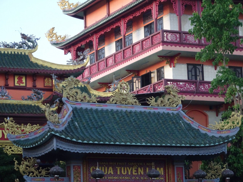 Những ngôi chùa Quận 6 cổ kính, không gian thanh tịnh