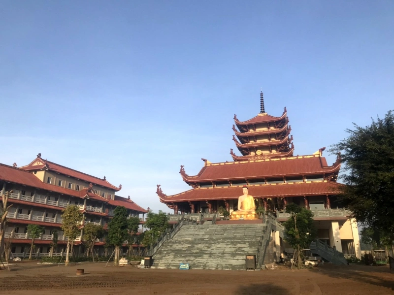 Những ngôi chùa Bình Chánh sở hữu khuôn viên rộng rãi, thanh tịnh