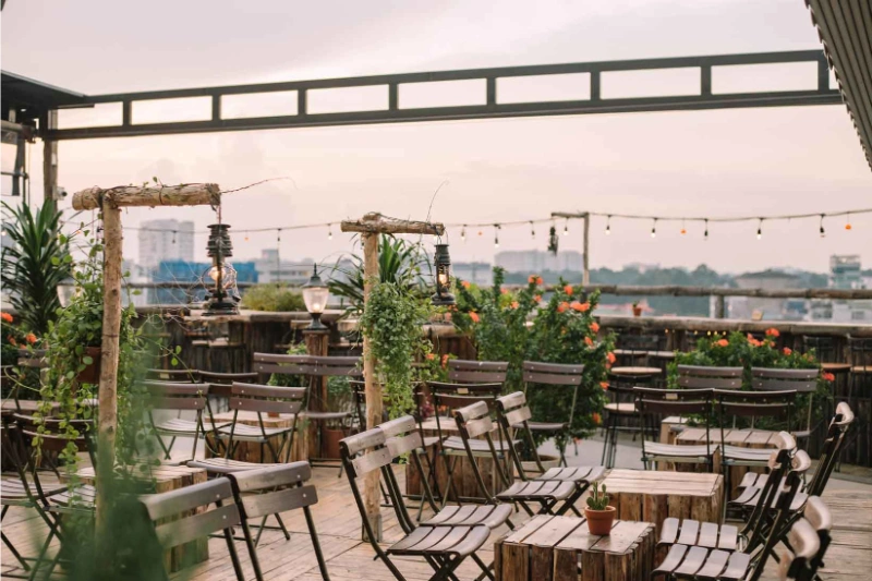 Nhà hàng Phú Nhuận với view toàn cảnh thành phố, không gian thoáng đãng