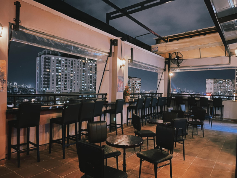 Rooftop Quận 4 đẹp, không gian hiện đại