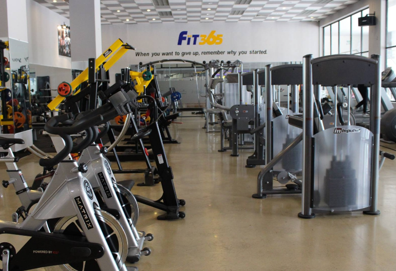 Phòng gym Quận 11 có không gian rộng rãi, hiện đại