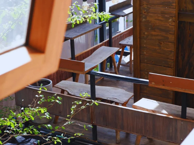 Quán cà phê rooftop Quận 10 có thiết kế sang trọng, gần gũi
