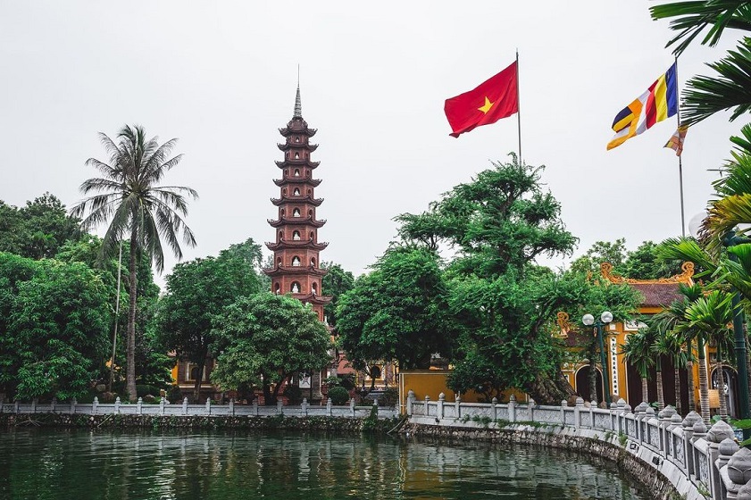 Danh sách 4 chùa nổi tiếng ở Hà Nội bạn nên ghé ít nhất một lần: linh thiêng, cổ kính và mang đậm văn hoá Phật giáo Việt Nam giữa lòng thủ đô.