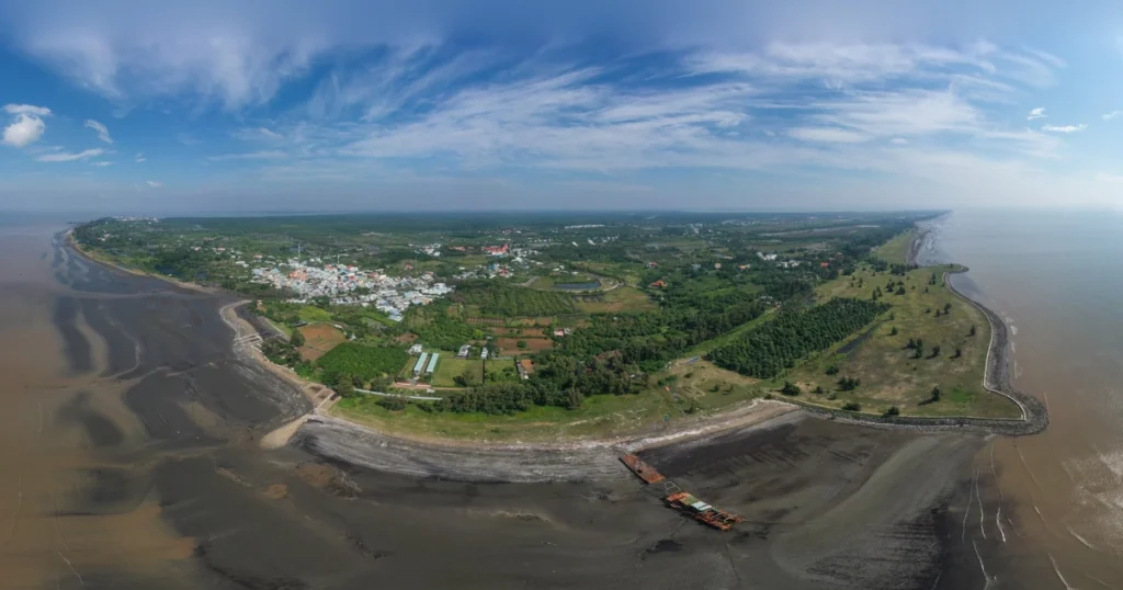 Khu đô thị lấn biển Cần Giờ là siêu dự án quy mô 2.870 ha do Vingroup làm chủ đầu tư, kỳ vọng trở thành khu đô thị biển – du lịch – sinh thái hiện đại nhất TP.HCM.