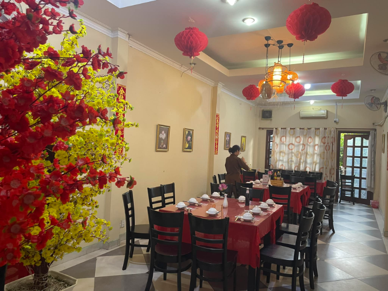 Quán chay Quận 11 có không gian sạch sẽ, thư giãn