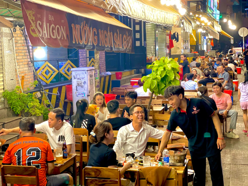 Quán nướng Gò Vấp là điểm đến lý tưởng cho những buổi tụ tập bạn bè, gia đình cuối tuần