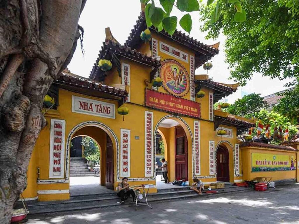 4 chùa nổi tiếng ở Hà Nội bạn nên ghé ít nhất một lần