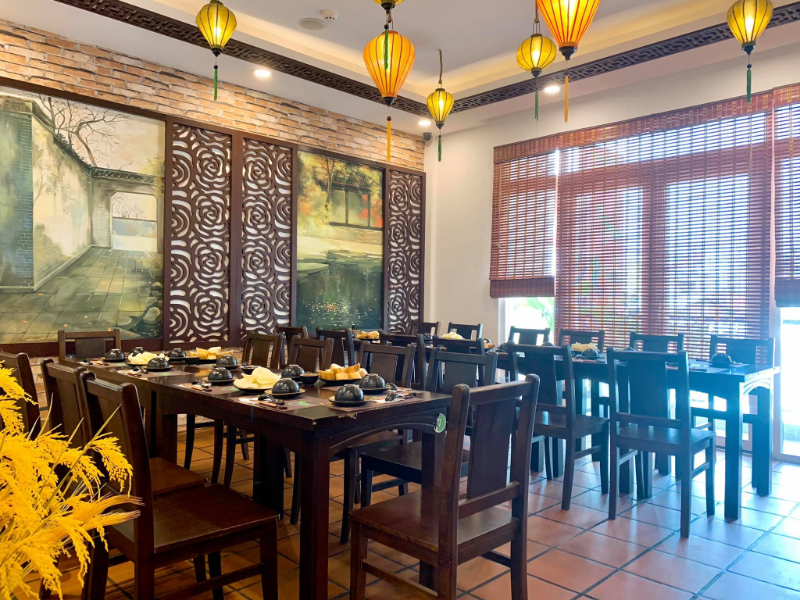 Top các quán chay Quận 9 ngon nên thử Quán chay Quận 9 được yêu thích bởi không gian yên tĩnh, tinh tế, món chay thanh đạm, dễ ăn
