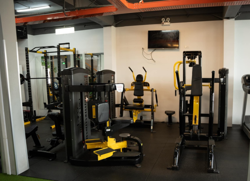 Phòng gym Quận 8 nổi bật với thiết kế rộng rãi, máy móc hiện đại