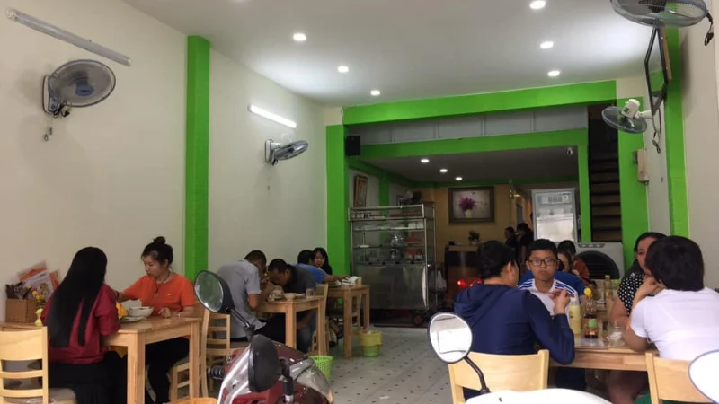Quán chay Quận 8 có không gian nhỏ, với các món chay đậm chất Việt Nam