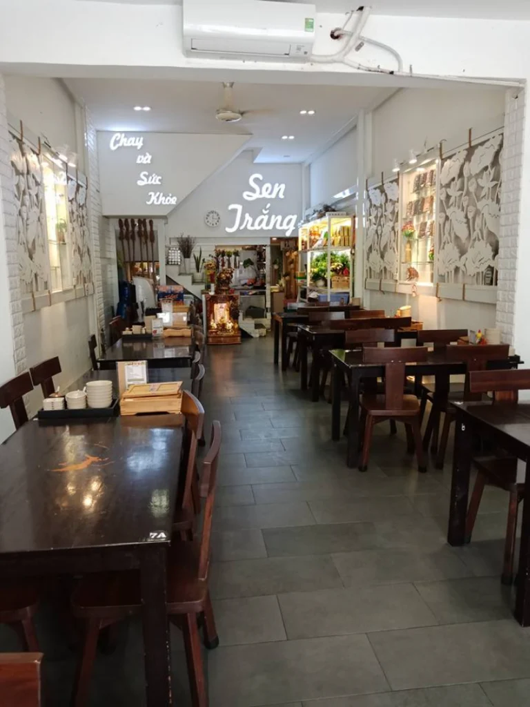 Quán chay Quận 6 mang đậm chất thiền, thực đơn tinh tế