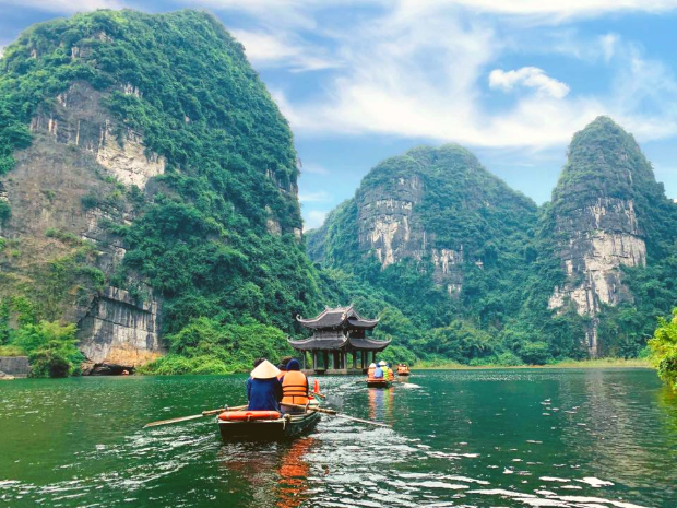 Bạn chuẩn bị đi lễ Chùa Tam Chúc và cần thuê nhà, homestay gần đó? Truy cập Nhà Tốt để tìm nơi ở phù hợp, giá tốt, vị trí rõ ràng và tin đăng thật mỗi ngày.