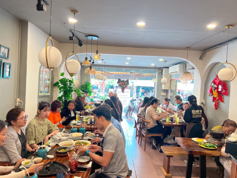 Quán chay Quận 4 thanh tịnh, nhẹ nhàng