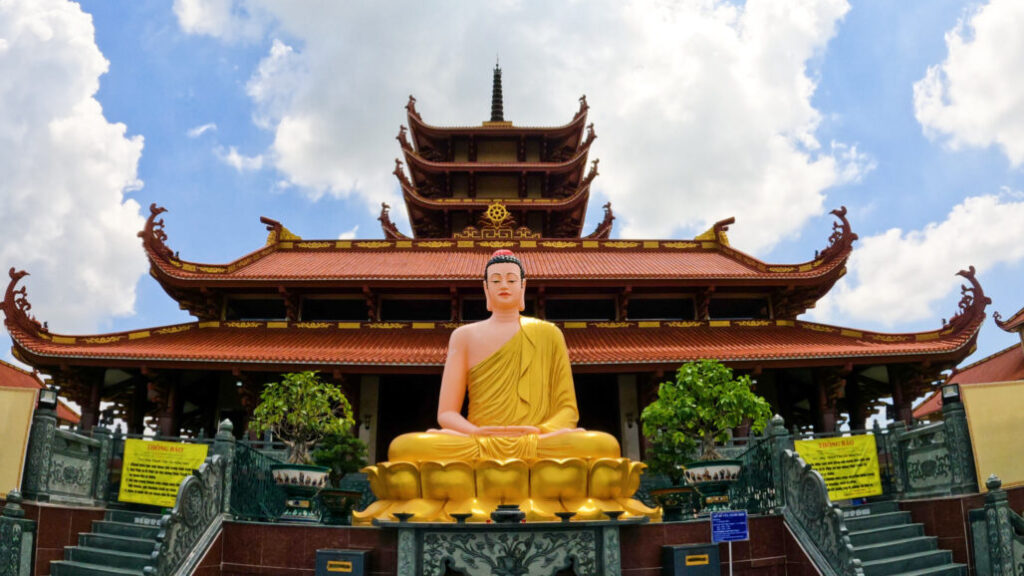 bát bửu phật đài chùa thanh tâm phật cô đơn