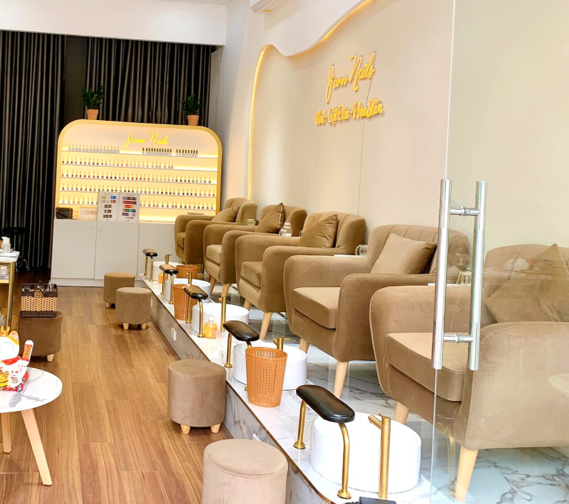 Tiệm nail Thủ Đức nổi bật với không gian hiện đại, sạch sẽ