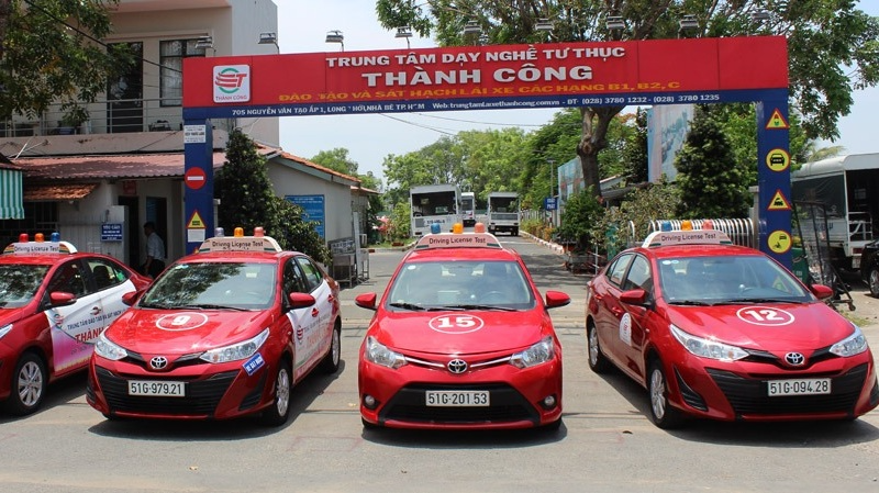 Trung tâm dạy lái xe máy TPHCM ghi điểm với thầy cô và tư vấn viên thân thiện, nhiệt tình 