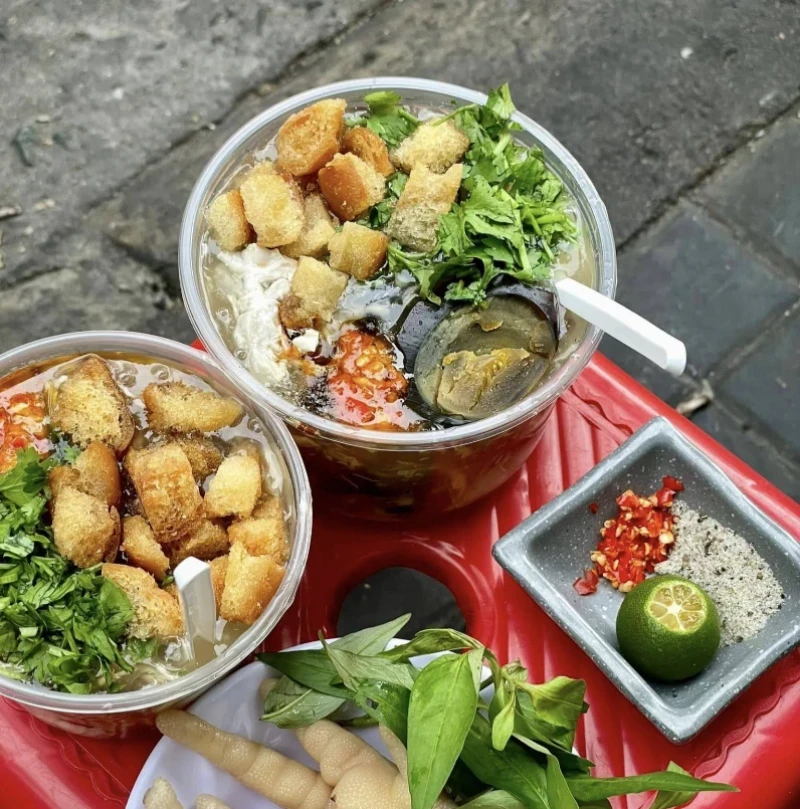 Quán ăn vặt Phú Nhuận nổi tiếng với món súp cua nóng hổi, đậm đà