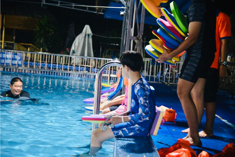 Hồ bơi đa dạng độ sâu phù hợp với mọi độ tuổi