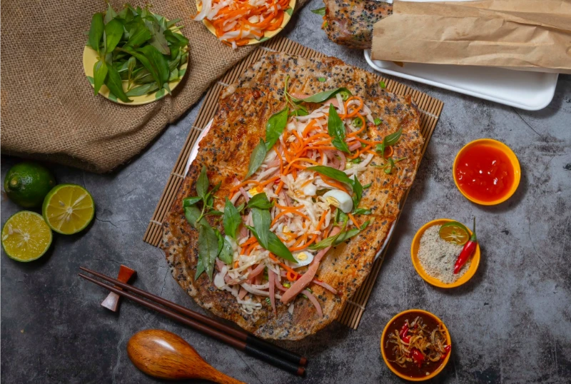 Quán ăn vặt Tân Bình nổi bật với món ăn vặt miền Trung độc đáo