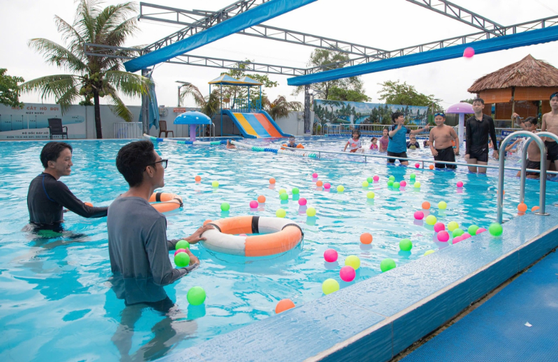 Hồ bơi đáp ứng nhu cầu tập luyện, thư giãn và giải trí cuối tuần