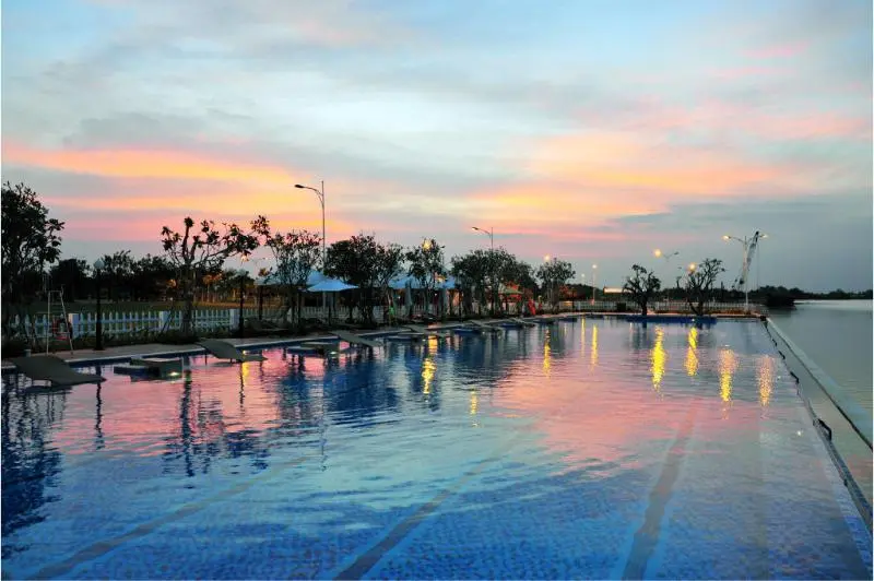 Hồ bơi ở Quận 9 có không gian bình yên