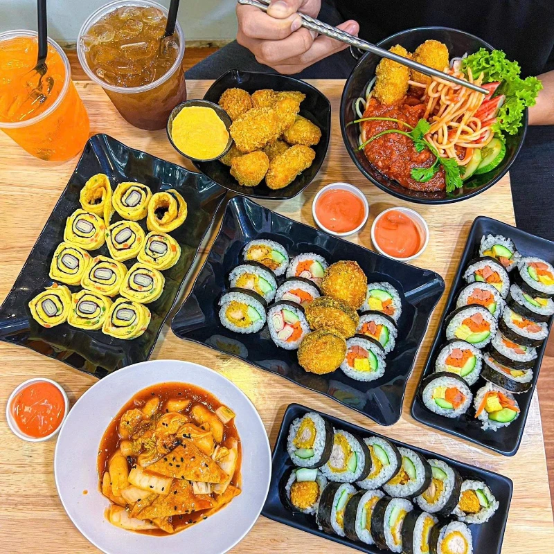 Quán ăn vặt Quận 11 được yêu thích với các món ăn vặt đa dạng, chất lượng