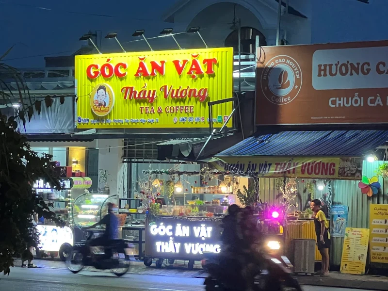 Quán ăn vặt Quận 12 nổi bật với các món ăn vặt mang đậm nét truyền thống