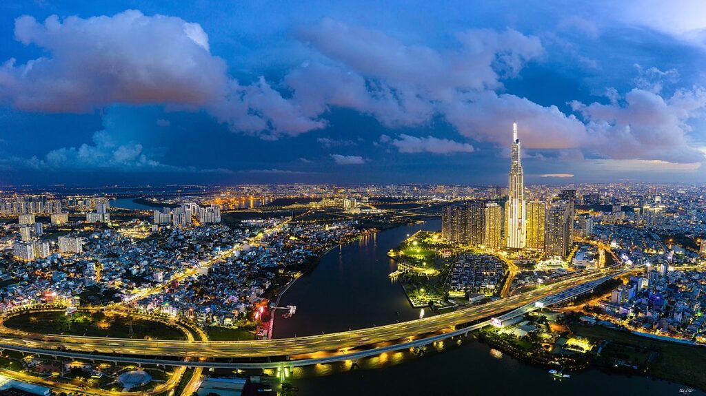 Tận hưởng và trải nghiệm du lịch tại TPHCM
