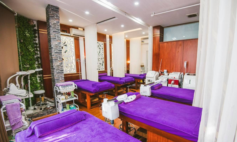Spa Quận 8 cung cấp đa dạng các dịch vụ làm đẹp và thư giãn