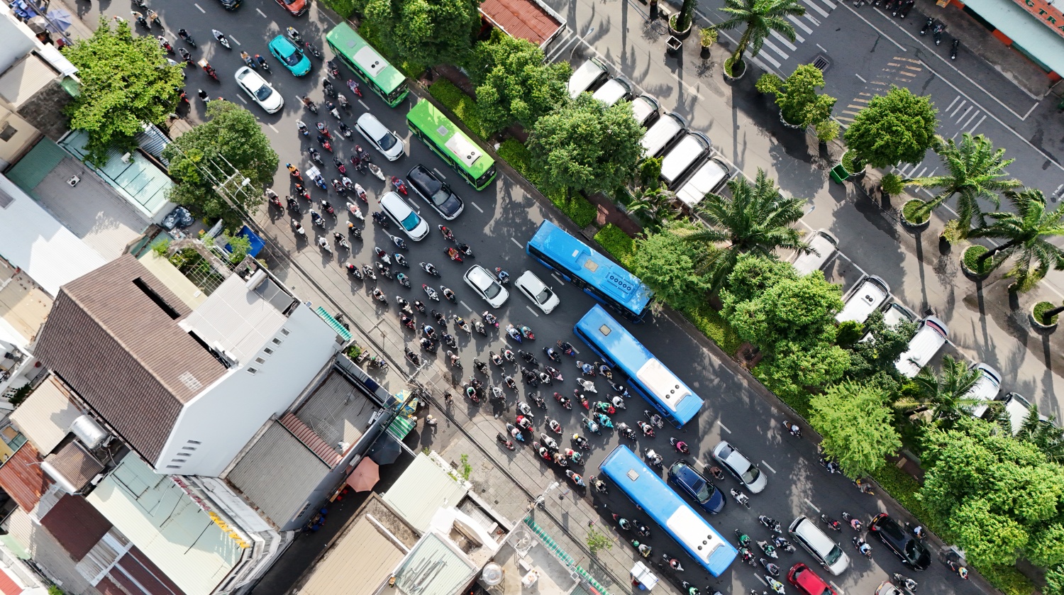 Đường Đinh Bộ Lĩnh, quận Bình Thạnh, cửa ngõ giao thương sôi động