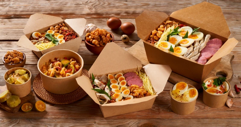 Quán ăn vặt Quận 9 nổi tiếng với món bánh tráng tóp mỡ lòng đào gây thương nhớ