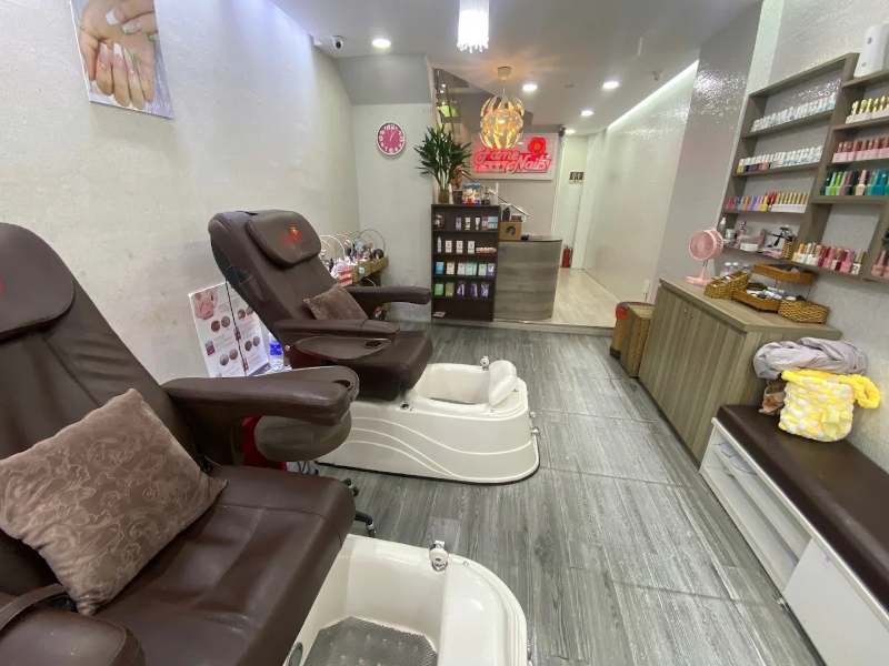Không gian của tiệm nail Quận 2 rộng rãi, thoáng mát