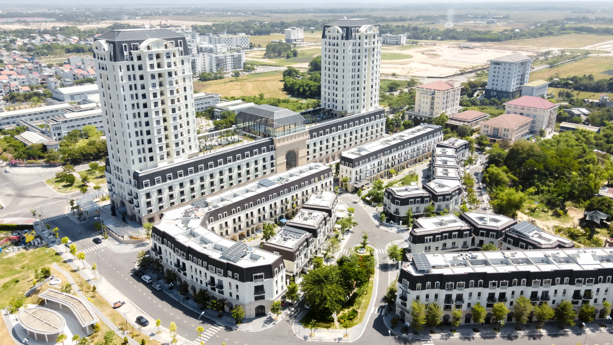 Thiết kế nội thất tân cổ điển sang trọng tại The Manor Huế
