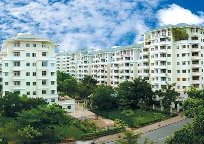 Khu vực sầm uất xung quanh chung cư Hưng Vượng 2