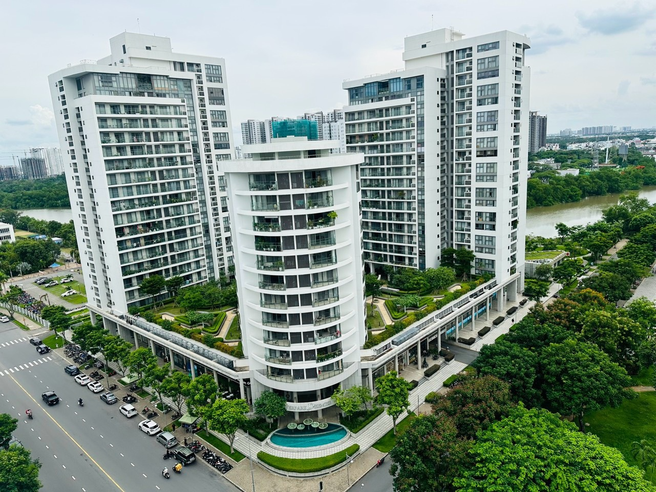 Tổng quan dự án Park View với không gian xanh và hồ bơi