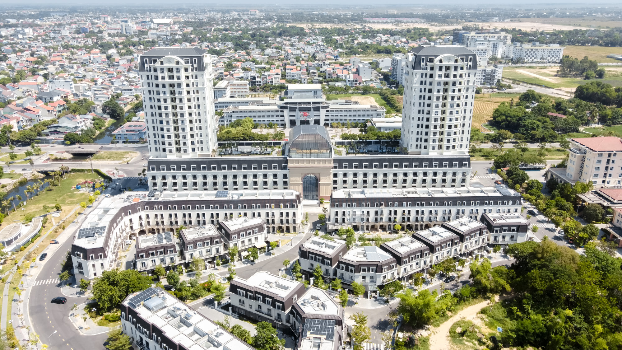 Cuộc sống đẳng cấp tại The Manor Crown Huế