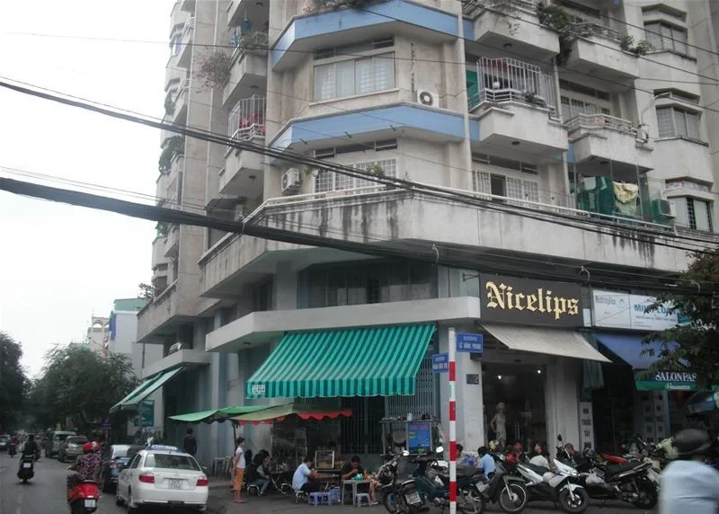 Khu vực Chợ Lớn sầm uất gần chung cư Phan Văn Trị