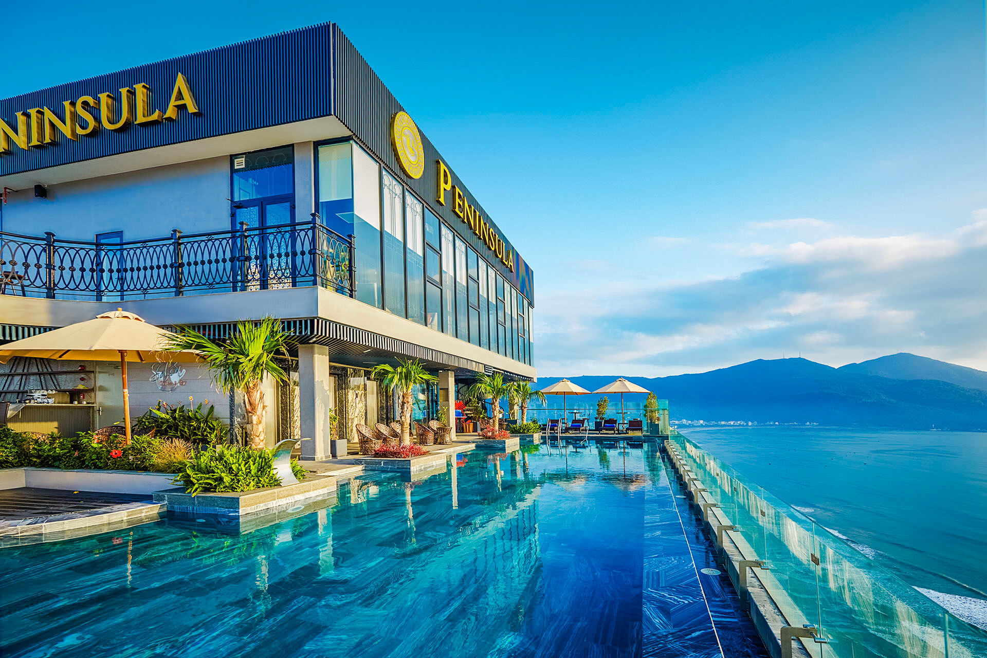 Phối cảnh The Peninsula Đà Nẵng ven sông Hàn