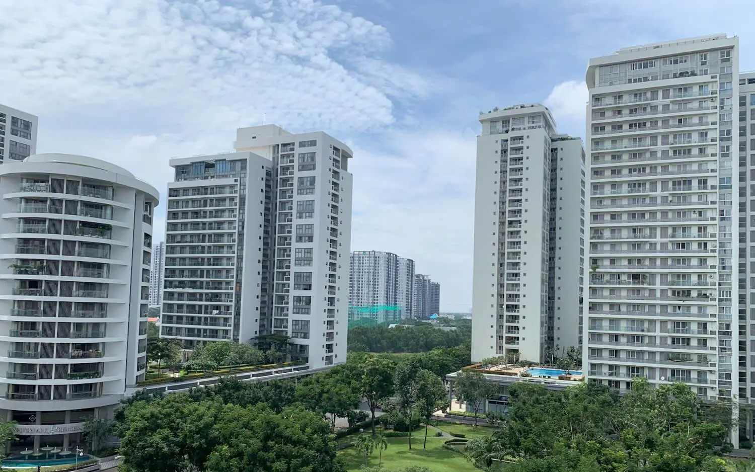 Khu The Crescent sầm uất, vị trí của chung cư Park View