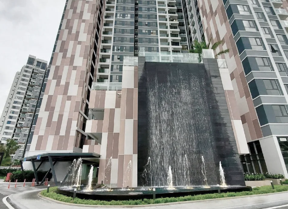 Tiện ích hồ bơi và không gian nghỉ dưỡng tại Precia