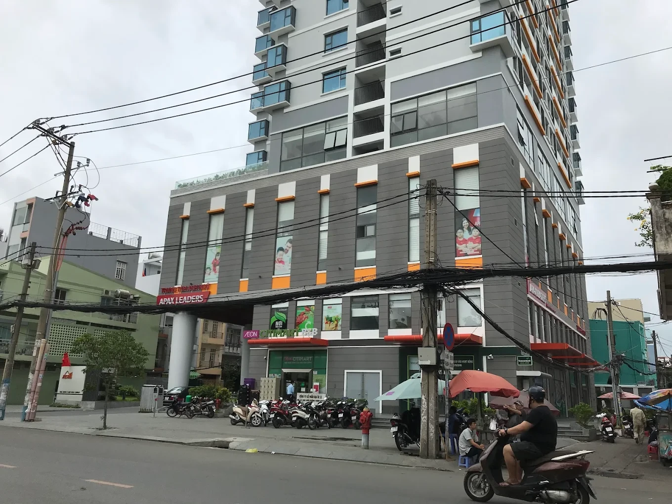 Nội thất bên trong một căn hộ tại Cao ốc RES 11