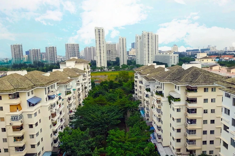 Khuôn viên xanh mát tại Hưng Vượng 2