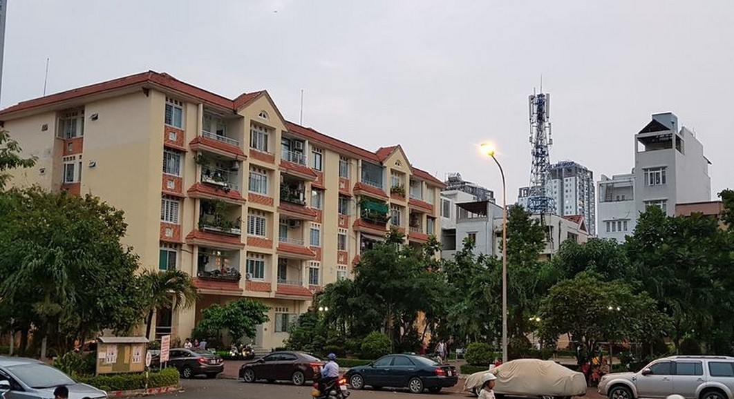 Chung cư Đào Duy Từ nhìn từ bên ngoài