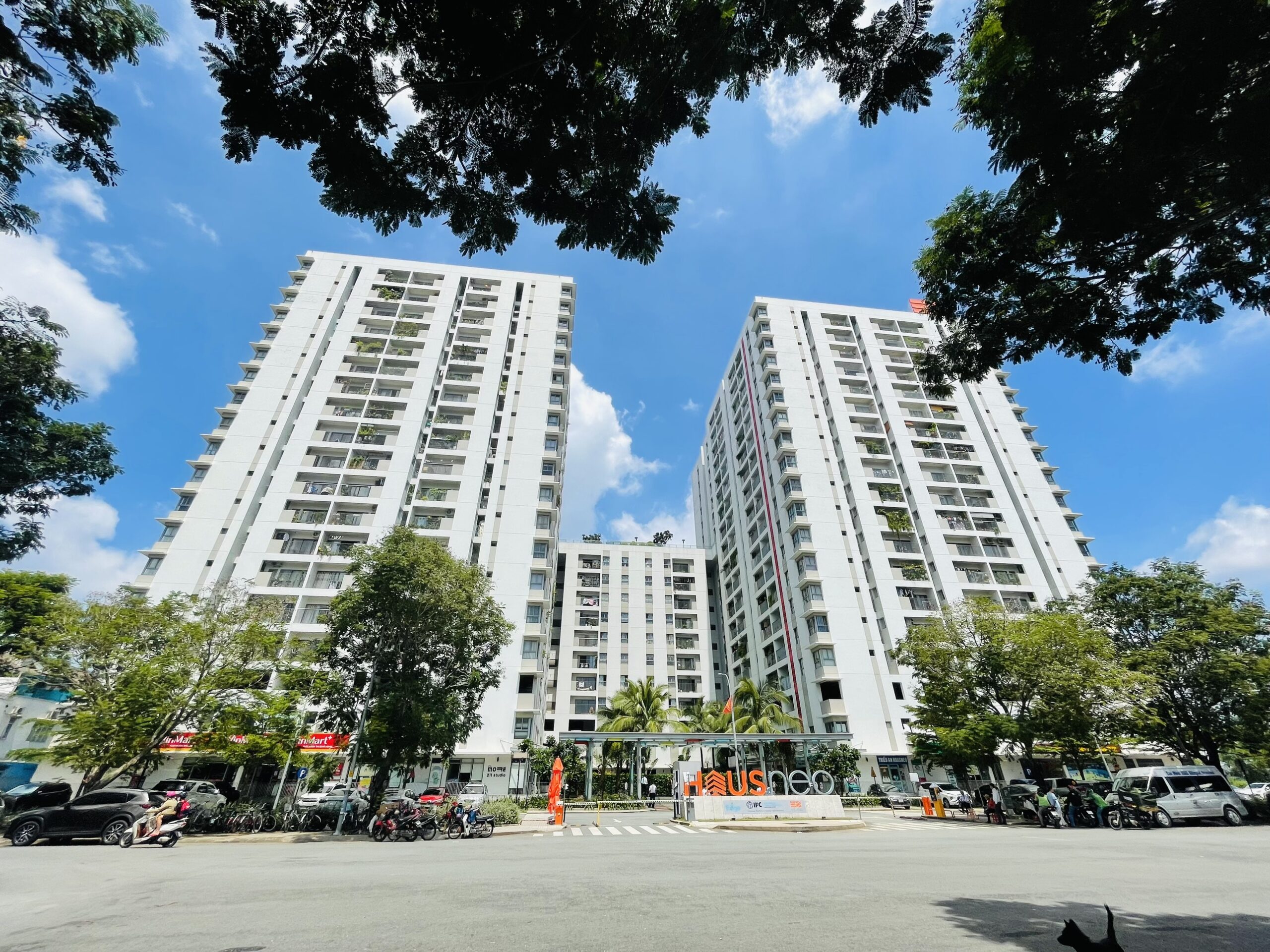 Chung cư Hausneo