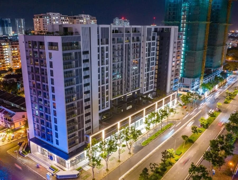 Đại lộ Nguyễn Lương Bằng sầm uất gần The Ascentia