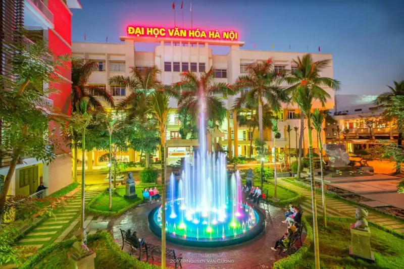 Không gian xanh mát bao quanh trường đại học Văn Hoá Hà Nội.