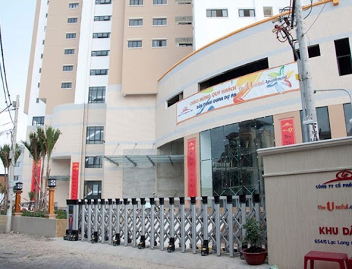 Cổng vào chung cư The Useful Apartment, Tân Bình
