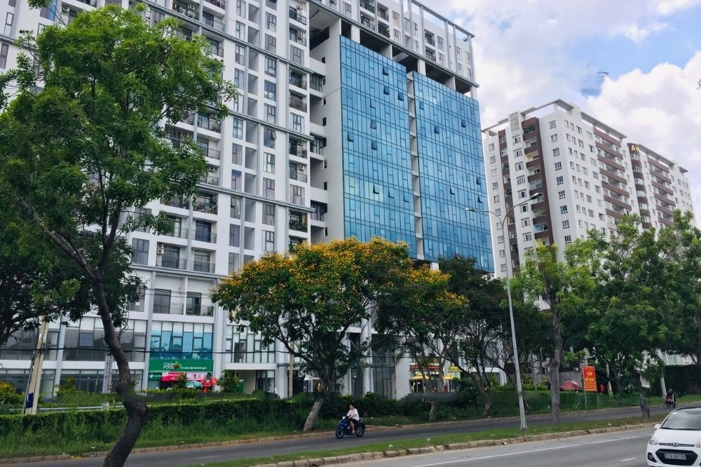 Đại lộ Nguyễn Văn Linh gần KDC Greenlife 13C